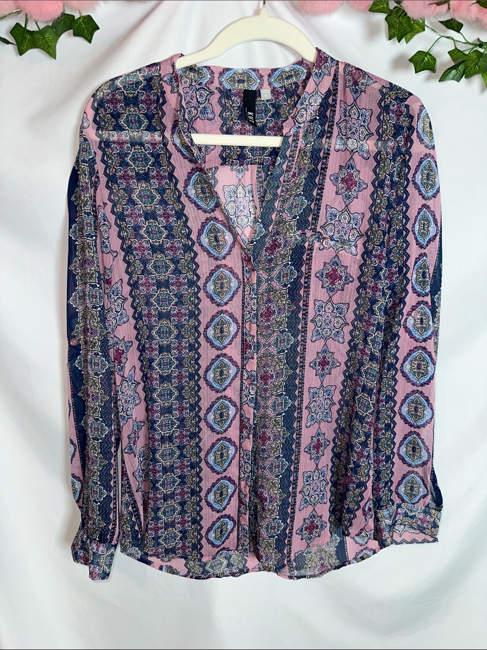 Kut from the Kloth Pink & Navy Paisley Print Blouse
